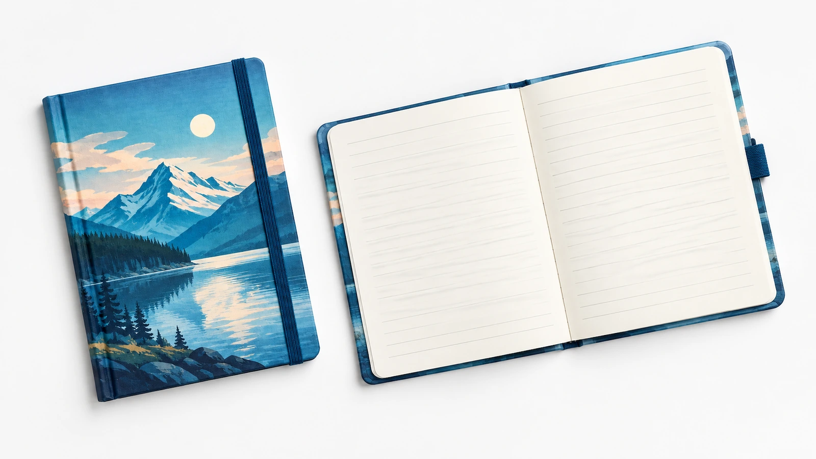 Illustration: geschlossenes Notizbuch mit Bergsee-Motiv neben einem aufgeschlagenen liniierten Notizbuch mit blauem Einband