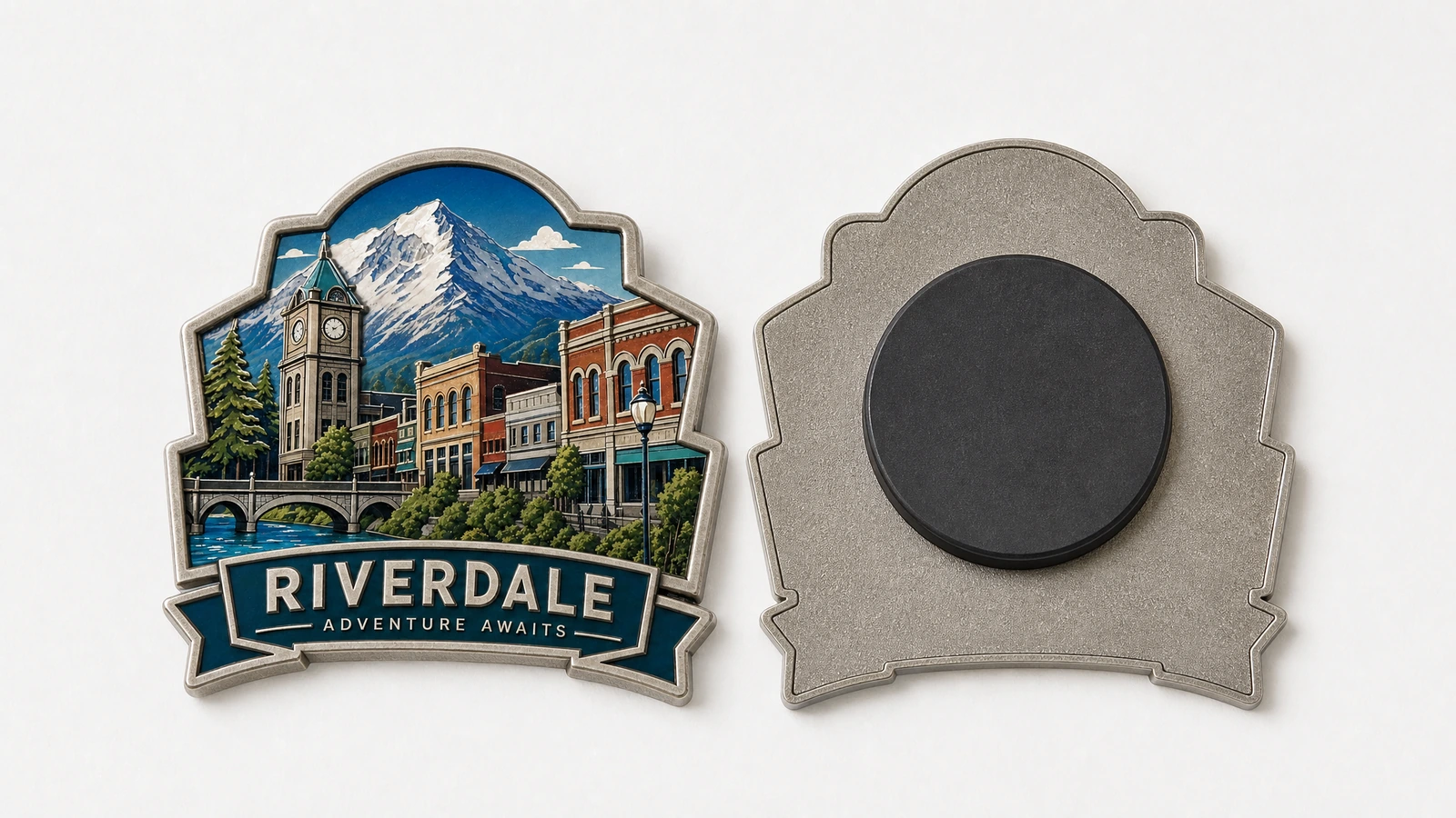 Veranschaulichende Vorderseite eines Riverdale-Magneten neben einer metallfarbenen Rückseite mit einem runden schwarzen Magneten