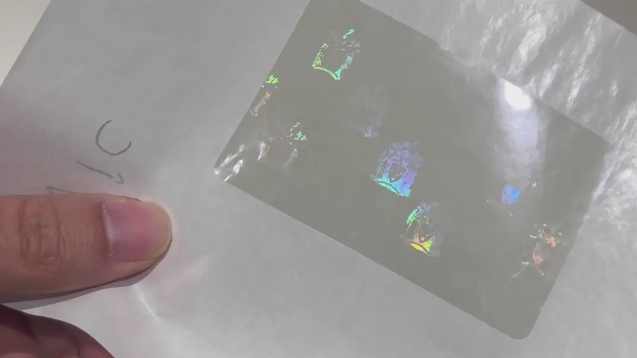 Victoria transparente Hologramm-Overlay-Folie für Führerscheine | VIC Sicherheits-Hologrammfolie für Ausweiskarten: Video-Ratgeber